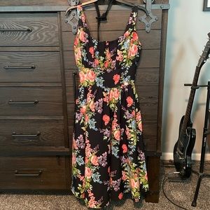 Vixen Micheline Pitt Ingenue Black Floral Dress